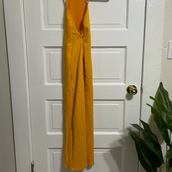 Zara backless midi dress - Picture 3 of 4